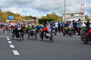 【１２月７日】今年で第３０回を迎えた「岡山吉備高原車いすふれあいロードレース大会」が文部科学大臣表彰を受賞！