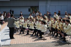 ブラスバンド演奏によるオープニング
