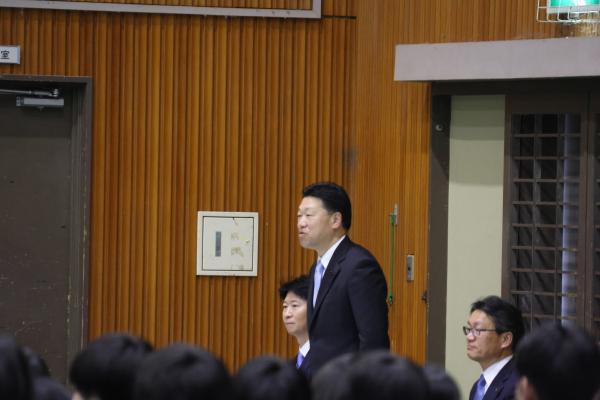 ①