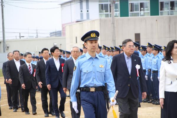 ②