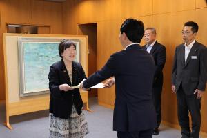 最優秀将来世代応援企業賞伝達式