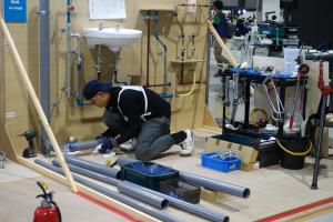 配管　中西選手