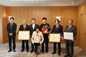 全国理容競技大会優勝者 表敬訪問