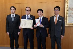 県福祉基金に対する寄附金贈呈式