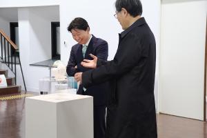 県新進美術家育成「I氏賞」選考作品展視察