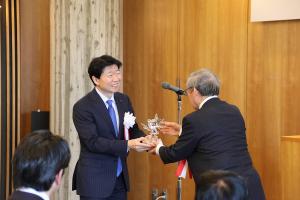 おかやま子育てしやすい職場アワード2025表彰式