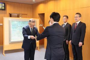 辞令交付〔公営企業管理者〕