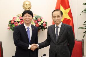 レ・ホアイ・チュン外務大臣 表敬訪問