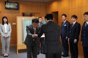 交通安全用品等贈呈式〔瀬戸内海放送〕