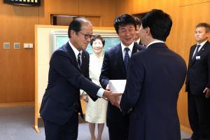 木下大サーカス岡山公演福祉招待券贈呈式