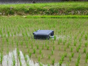 【自動航行でほ場全体を除草】
