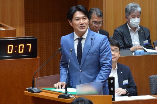 秋山 正浩議員