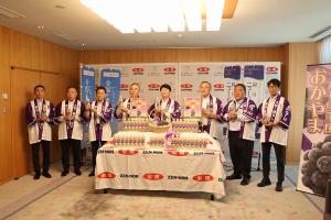 ニッポンエール「岡山県産ピオーネ」発売 表敬訪問