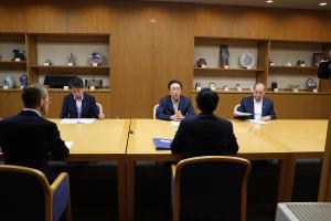市長会からの提言受取