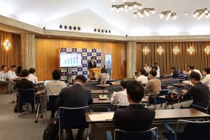 定例記者会見