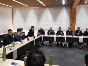 講演後の情報交換会の写真