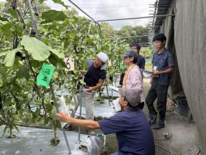 部会長の話を熱心に聞く参加者