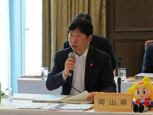中国地方知事会の様子