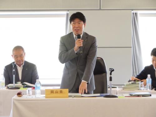 中国地方知事会議の様子