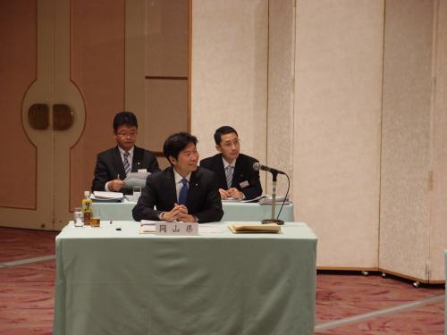 中国地方知事会の様子